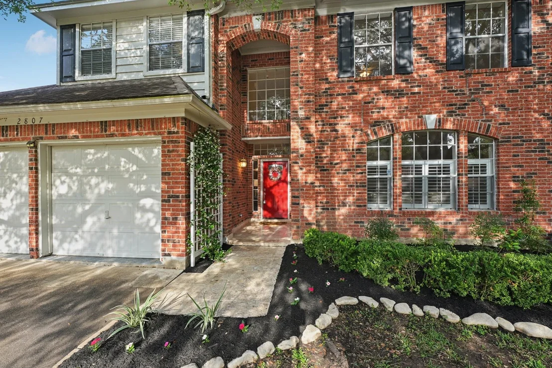 Photo of 2807 Stone Way Drive