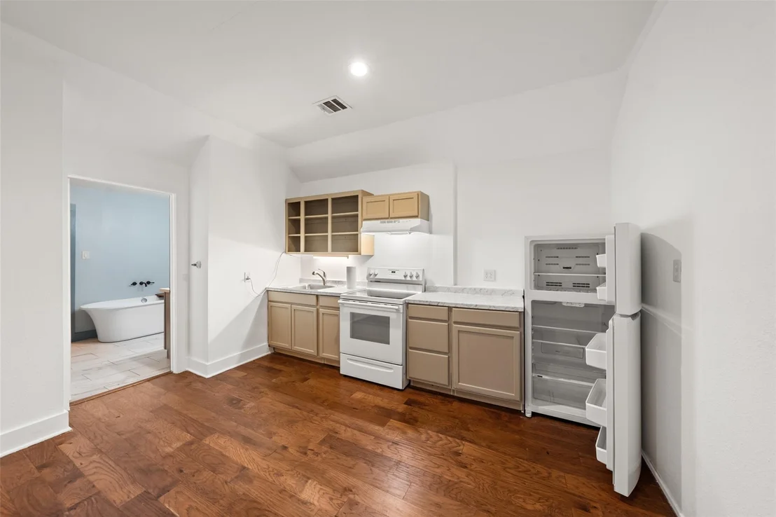 Photo of 2319 Creekleaf Road