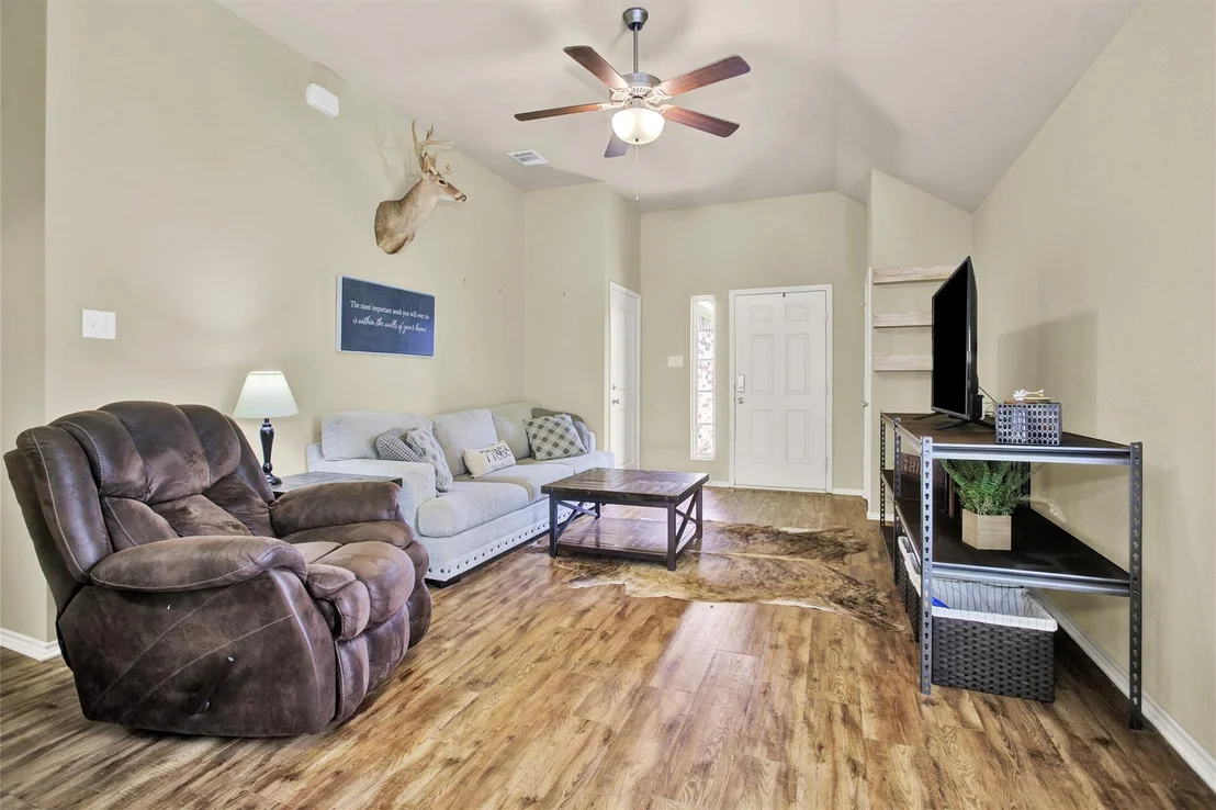 Photo of 704 Heritage Drive