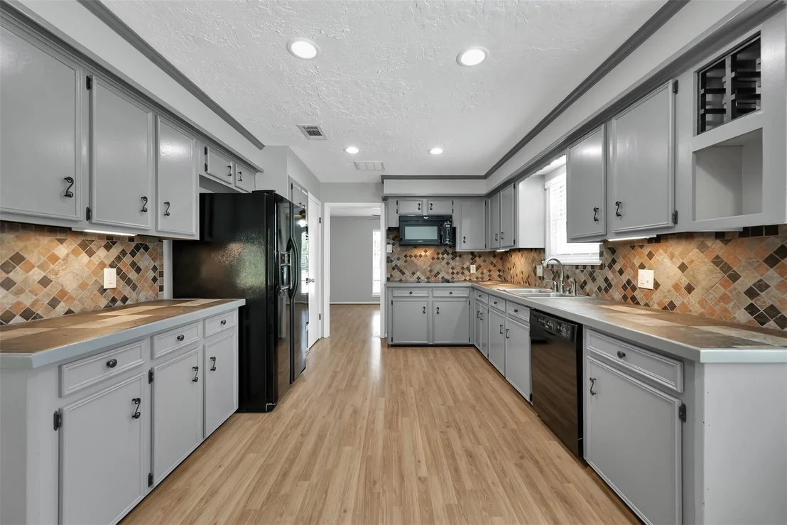 Photo of 27121 Wells Lane