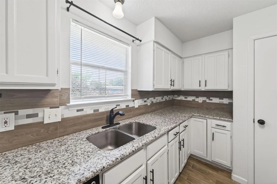 Photo of 17002 Dew Drop Lane