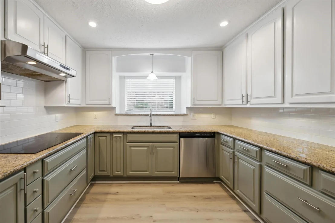 Photo of 25402 Lynbriar Lane