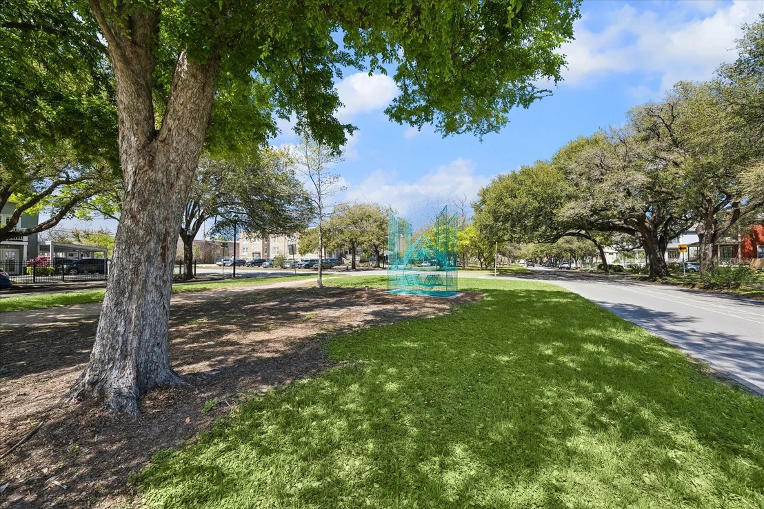 Photo of 1624 Heights Boulevard