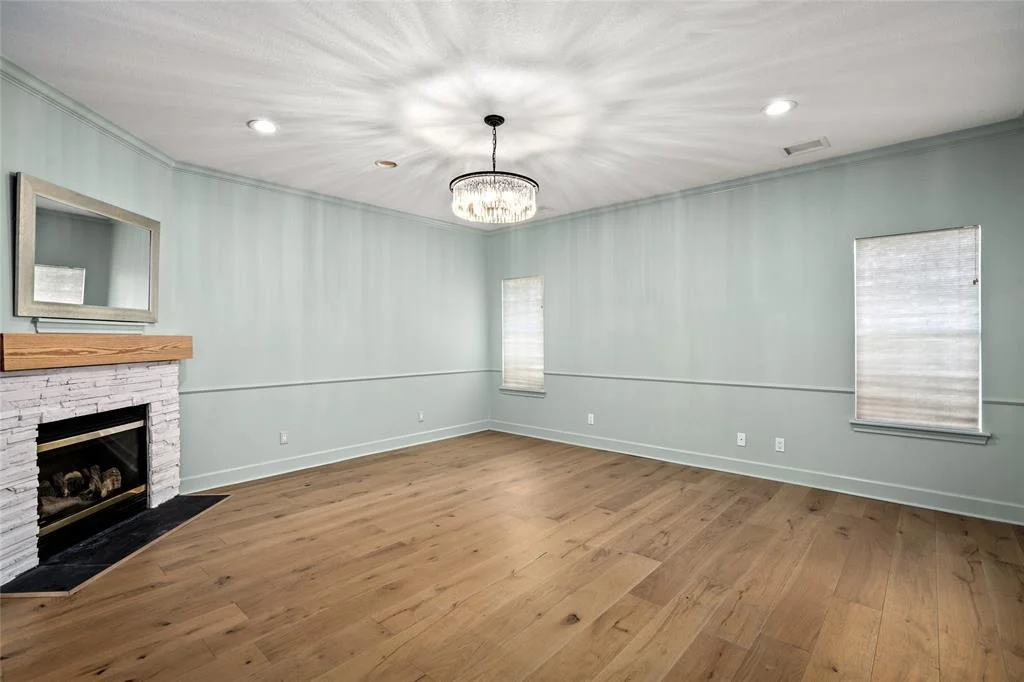 Photo of 854 W Forest Drive