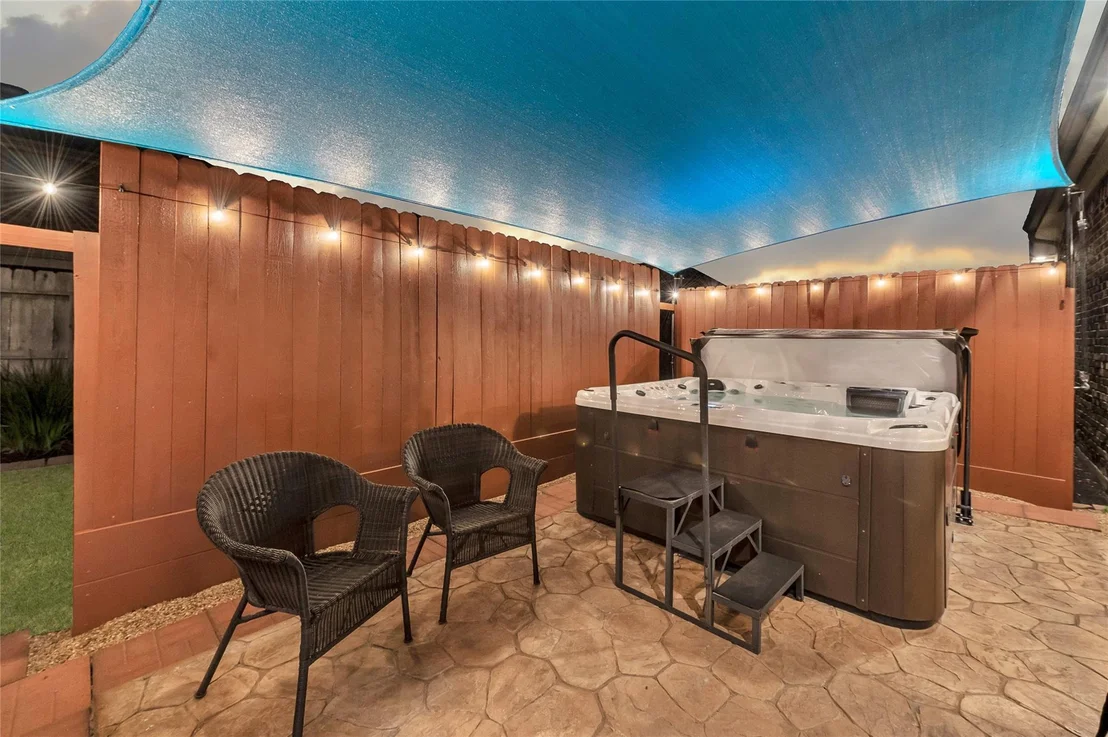 Photo of 9619 Hideaway Green Drive