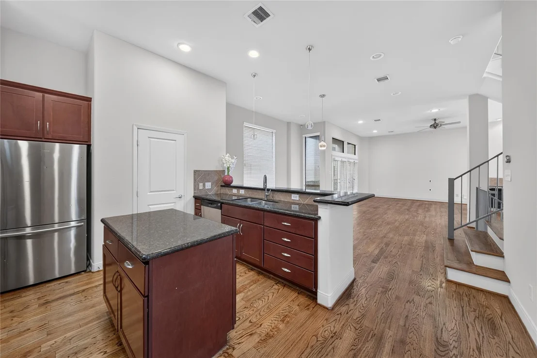 Photo of 818 Lester Street