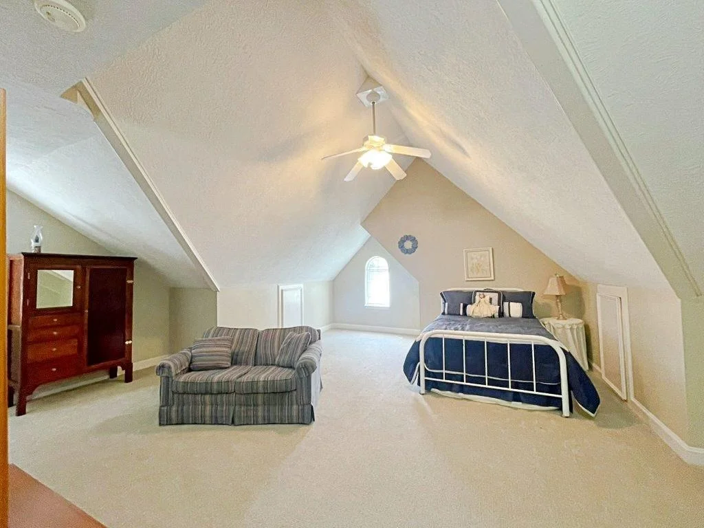 Photo of 2903 Creekside Drive