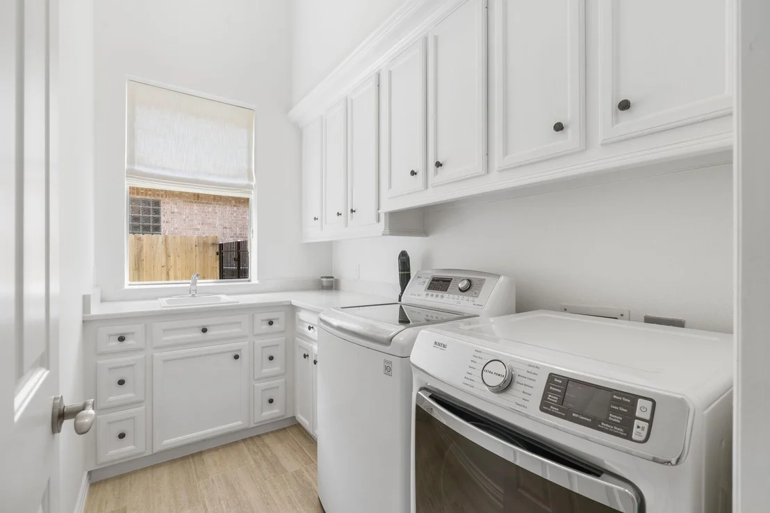 Photo of 47 W Horizon Ridge Place