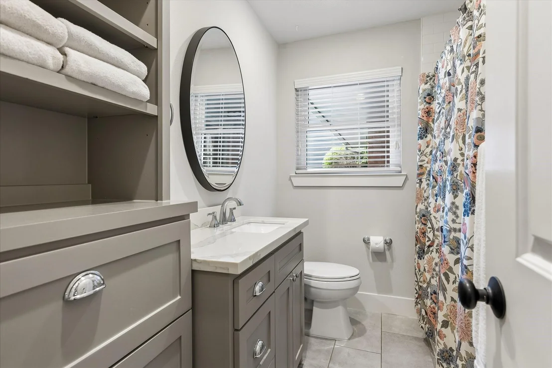 Photo of 2106 Saxon Drive