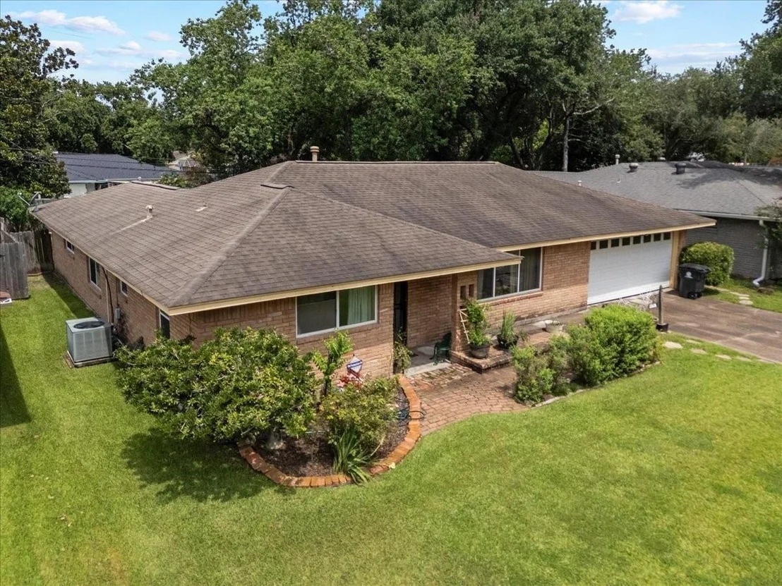 Photo of 11518 Mullins Drive