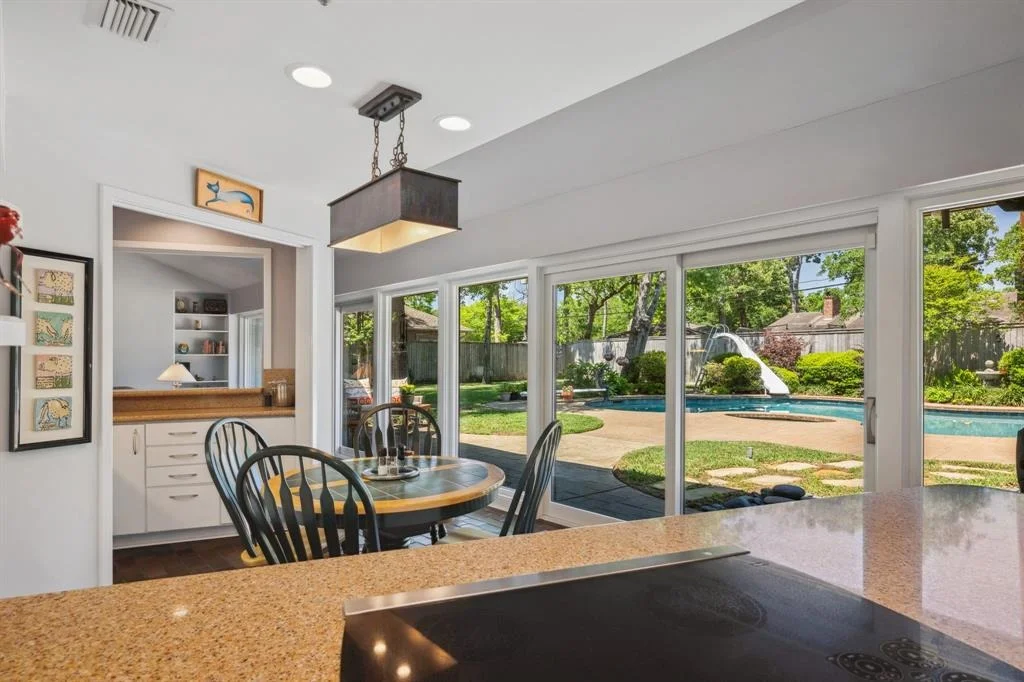 Photo of 10318 Pine Forest Road