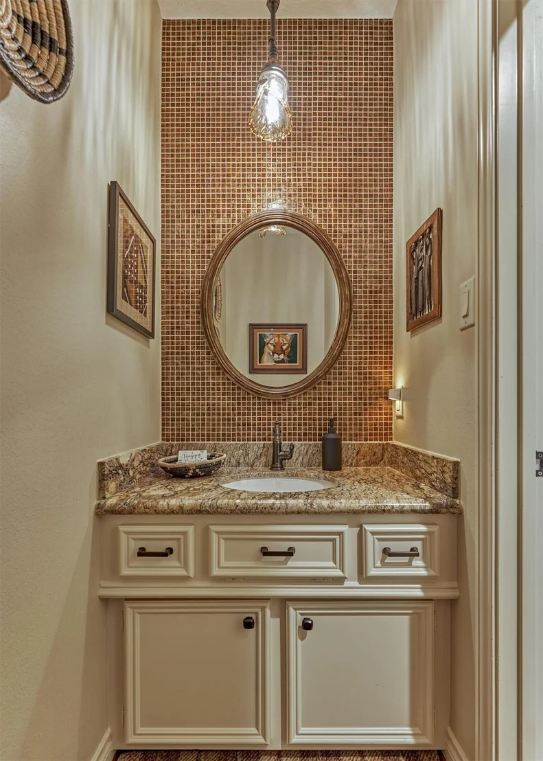 Photo of 150 Lake View Circle