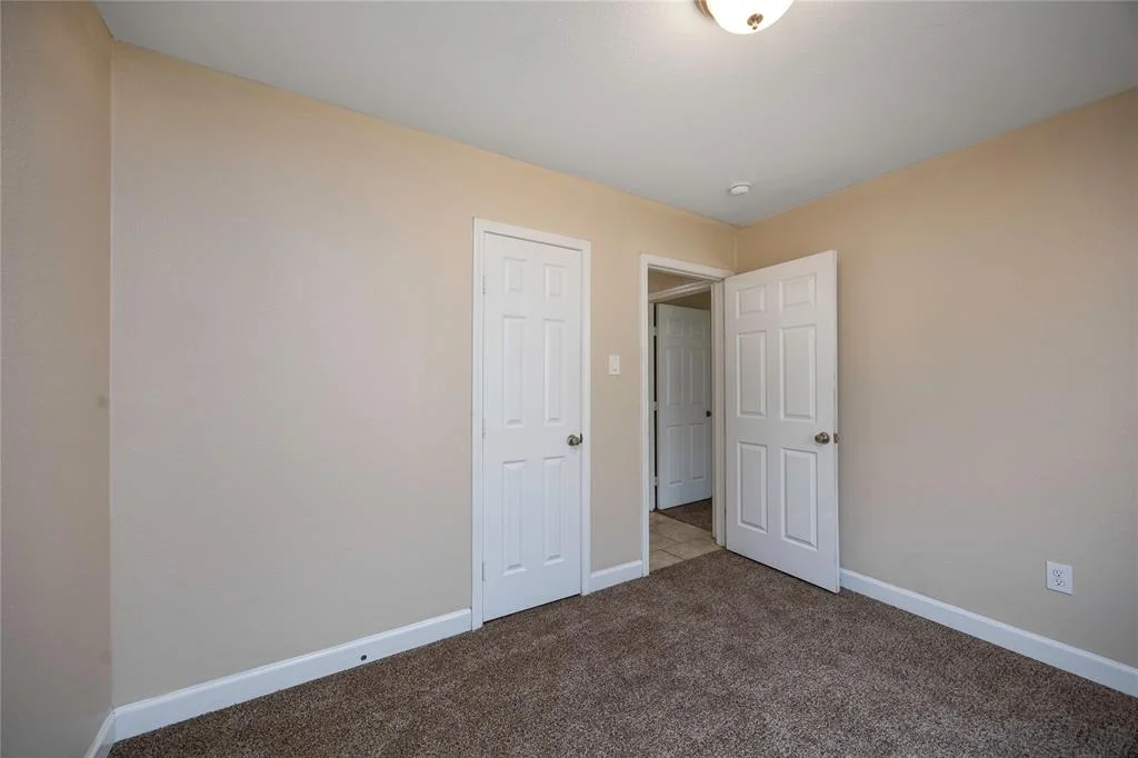 Photo of 6319 Winfield Road