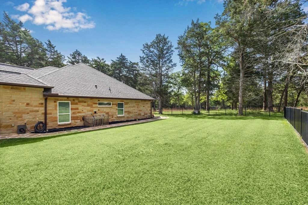 Photo of 401 Saint Andrews Drive