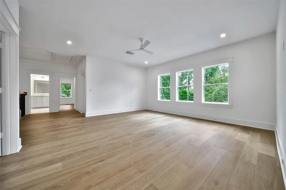 Photo of 1191 Chamboard Lane