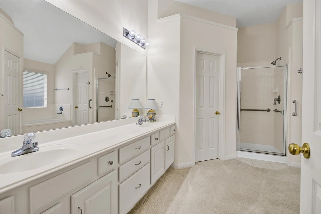 Photo of 6031 Skyhaven Lane