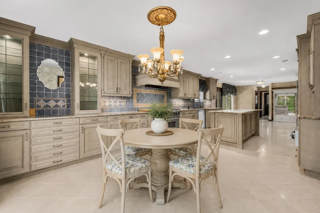 Photo of 6106 Larkmount Drive