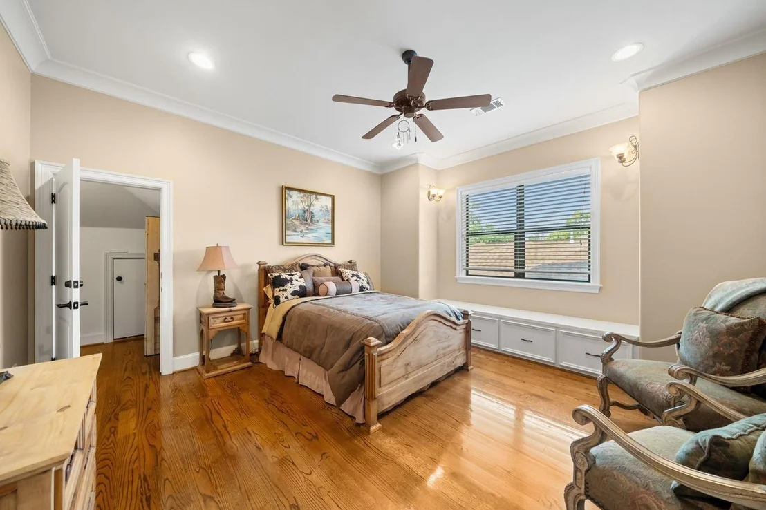 Photo of 1226 Chippendale Road