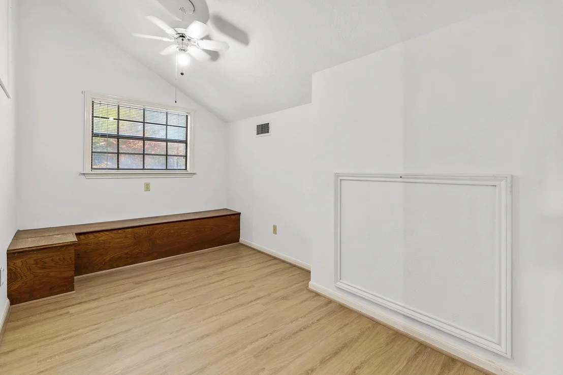 Photo of 554 Harbor Drive
