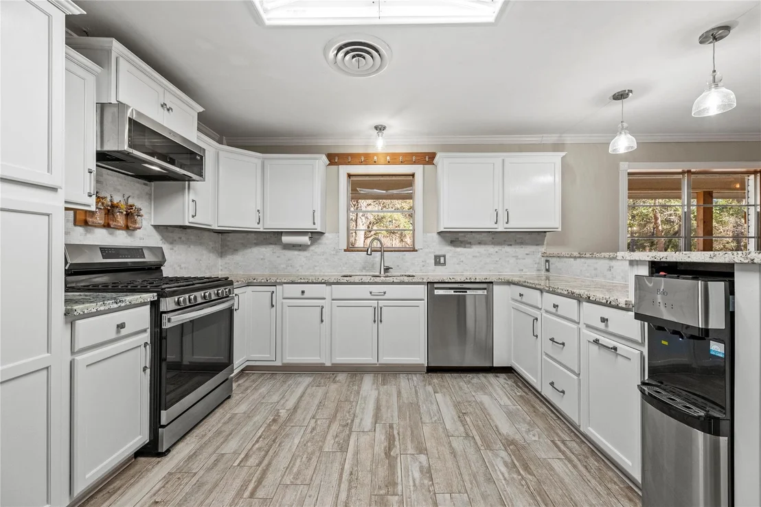Photo of 23115 Cardinal Drive