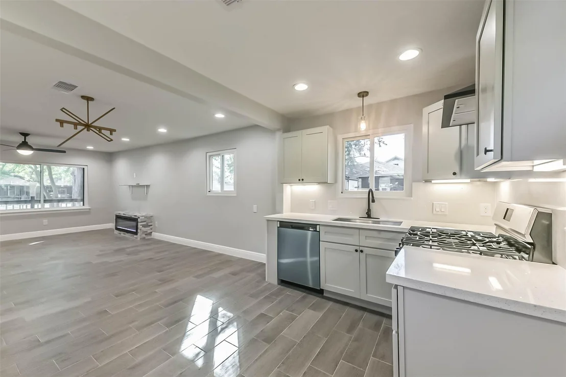 Photo of 8925 Everglade Drive