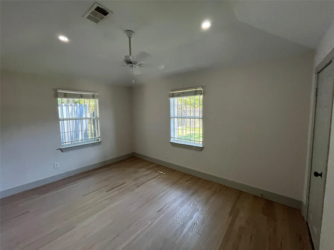 Photo of 2315 Langley Road