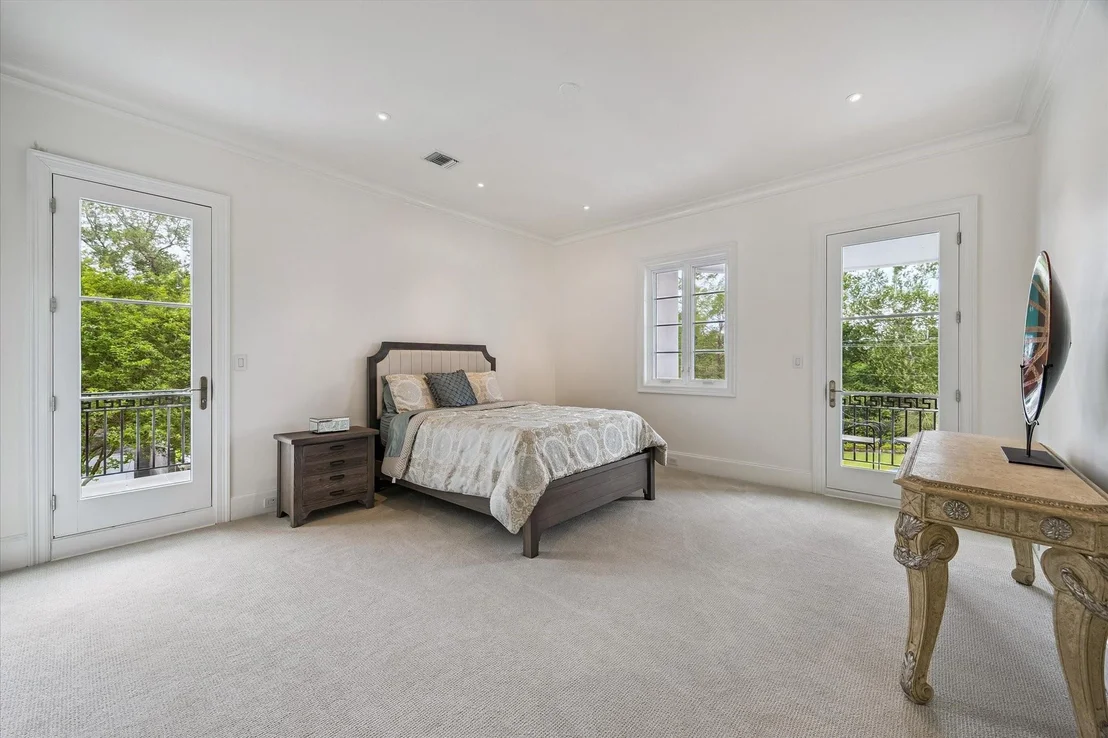 Photo of 24 Crestwood Drive