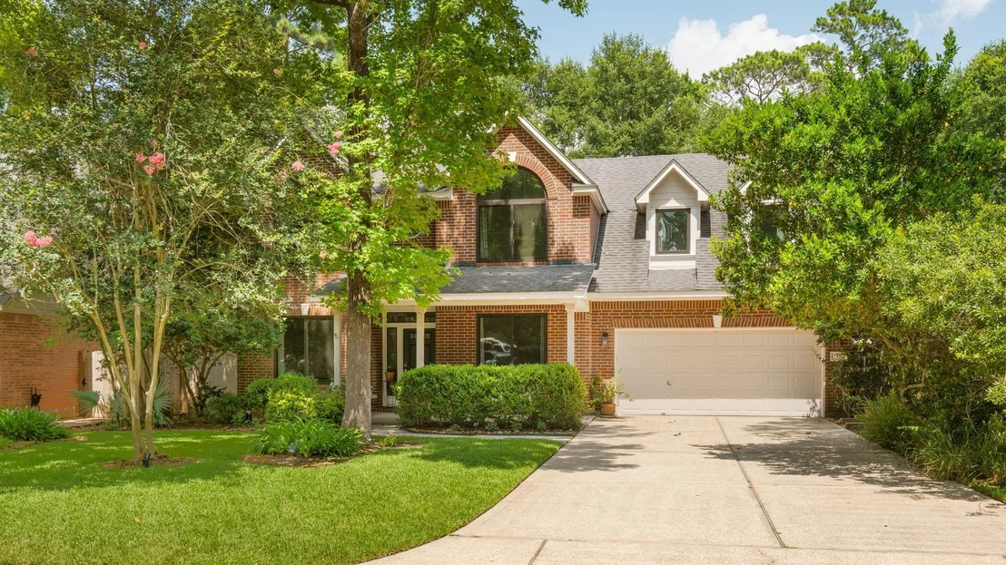 Photo of 15 S Piney Plains Circle
