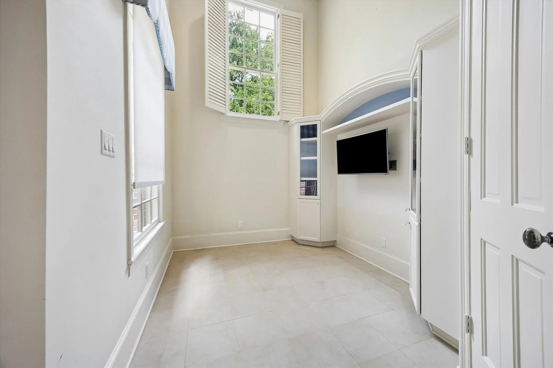Photo of 1 Pine Briar Circle