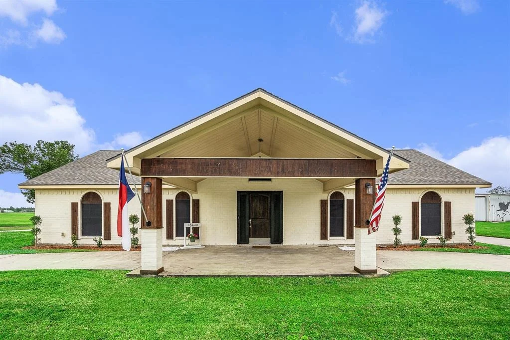 Photo of 4206 Lawrence Road