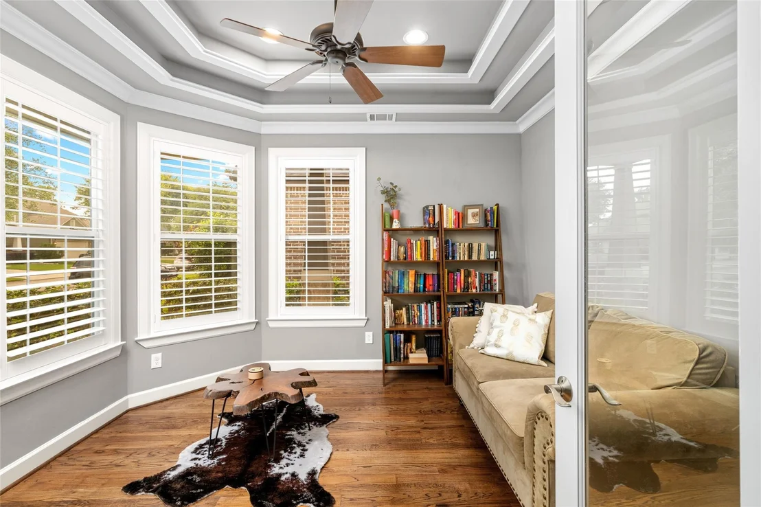 Photo of 1631 Du Barry Lane