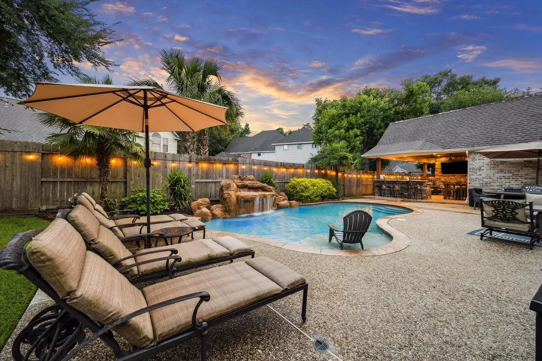 Photo of 31215 Lakeview Bend Lane