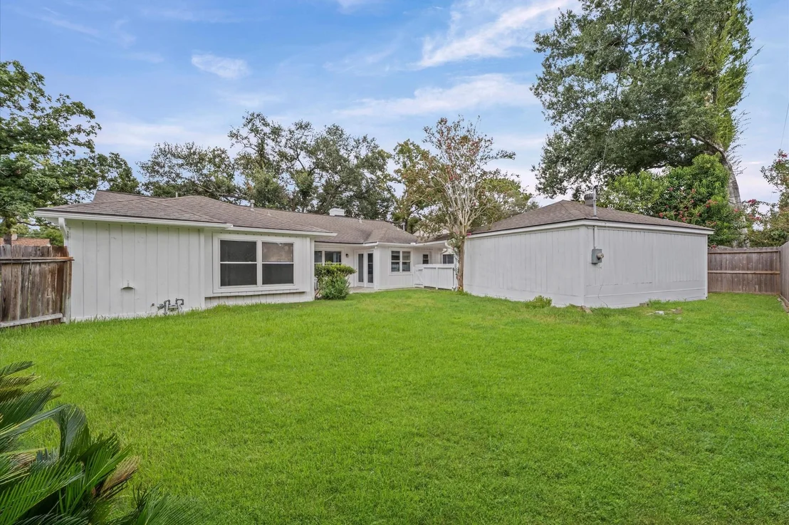 Photo of 2306 Eaglerock Drive