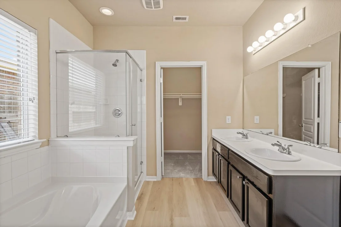 Photo of 6903 Silver Trace Court