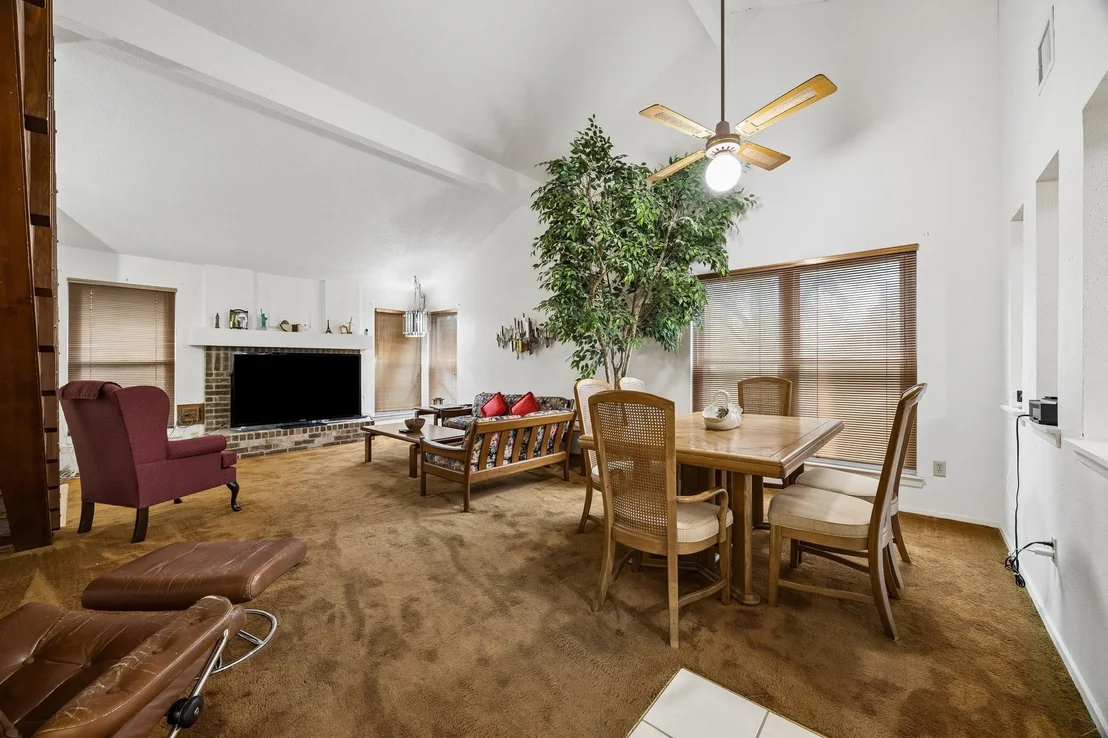 Photo of 9815 Walnut Glen Drive