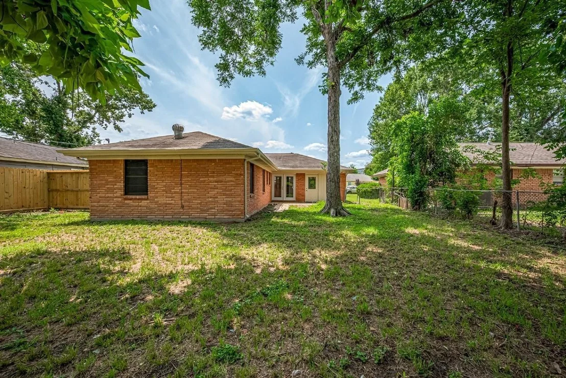 Photo of 2218 Silverbonnet Street