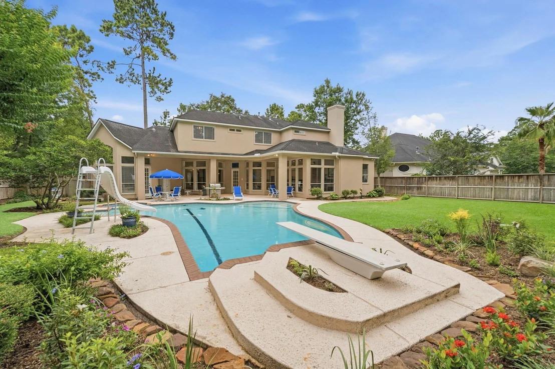 Photo of 54 N Wooded Brook Circle