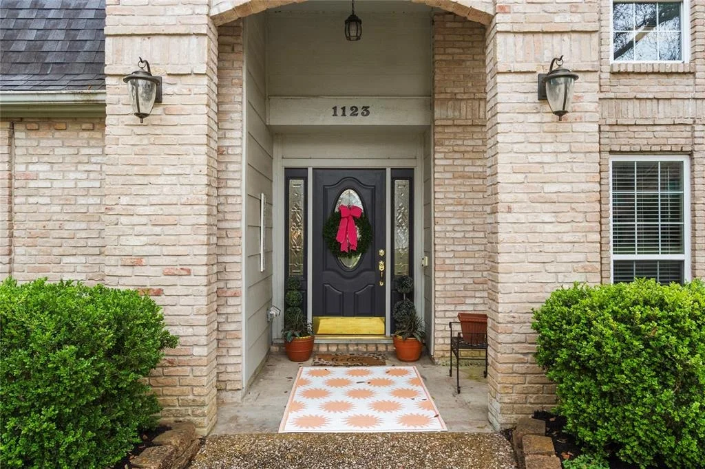 Photo of 1123 Flagmore Drive