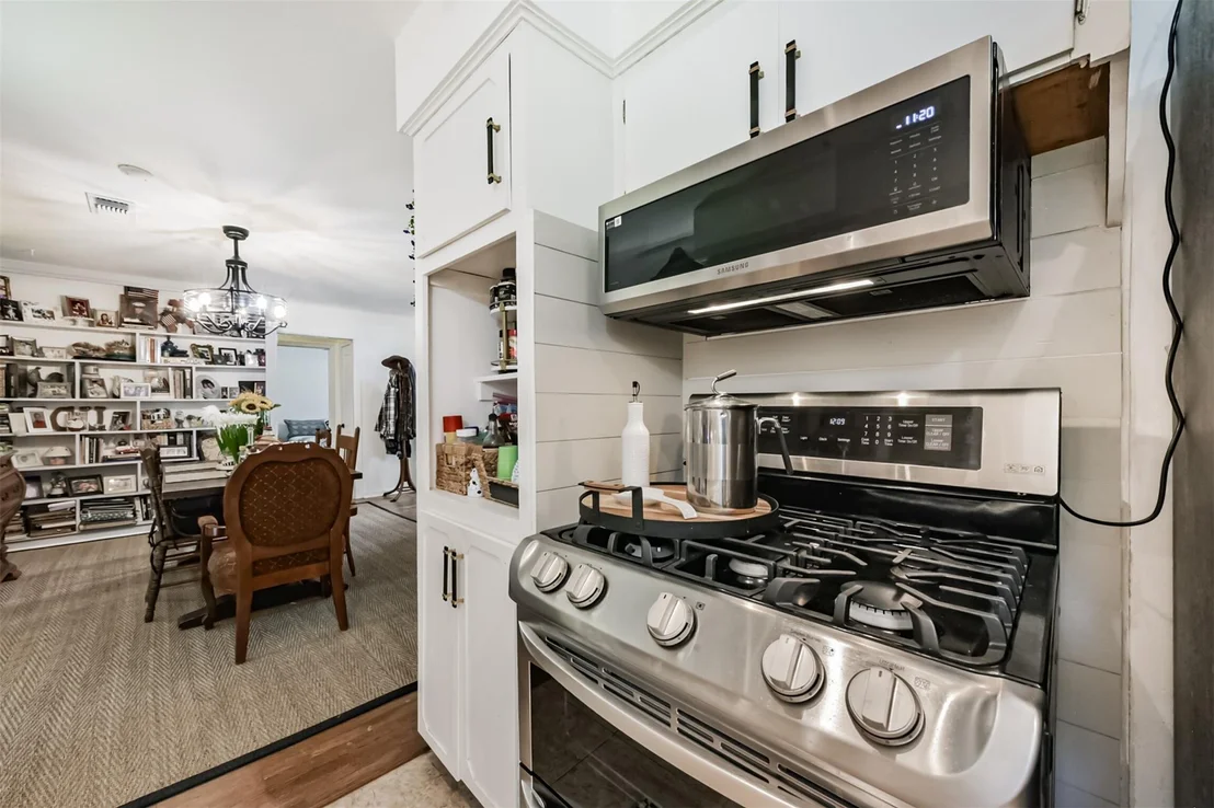 Photo of 1411 Blackburn Drive