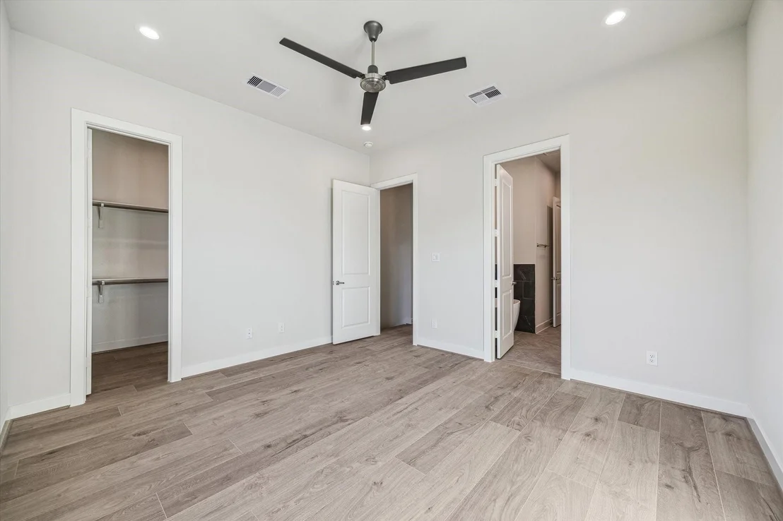 Photo of 3913 Willowbend Point Drive