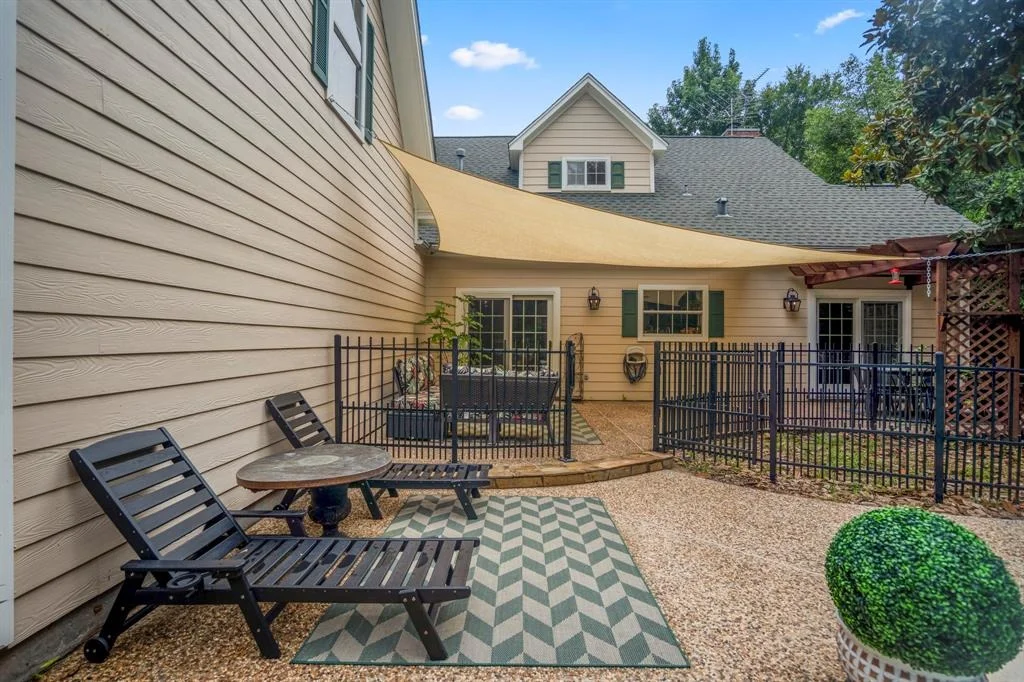 Photo of 107 Central Trace Drive