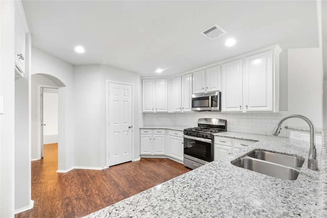 Photo of 17211 Timber Cliff Court