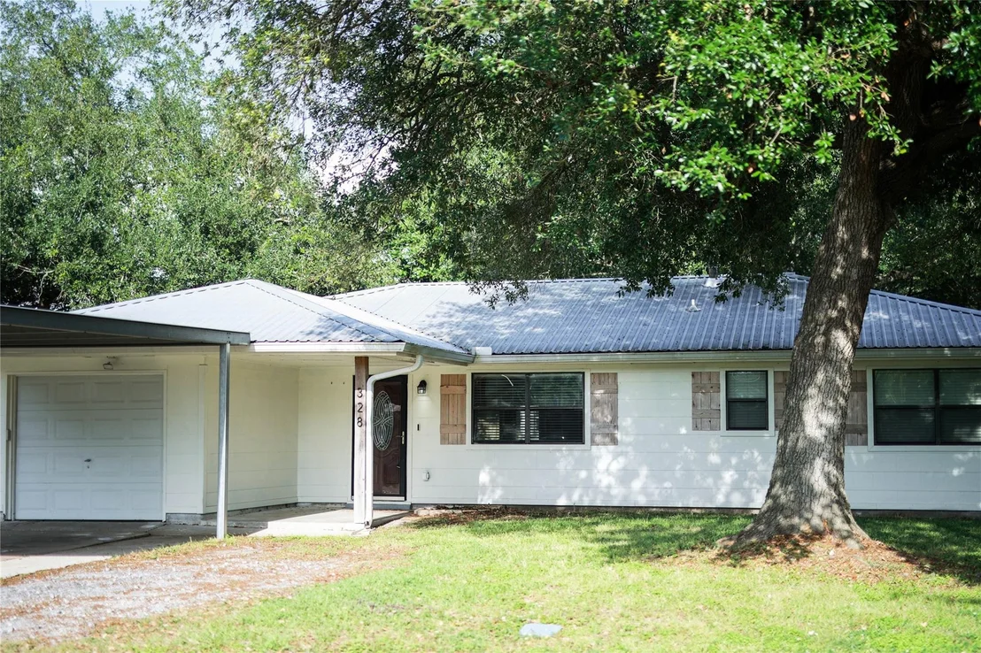 Photo of 328 Paula Avenue