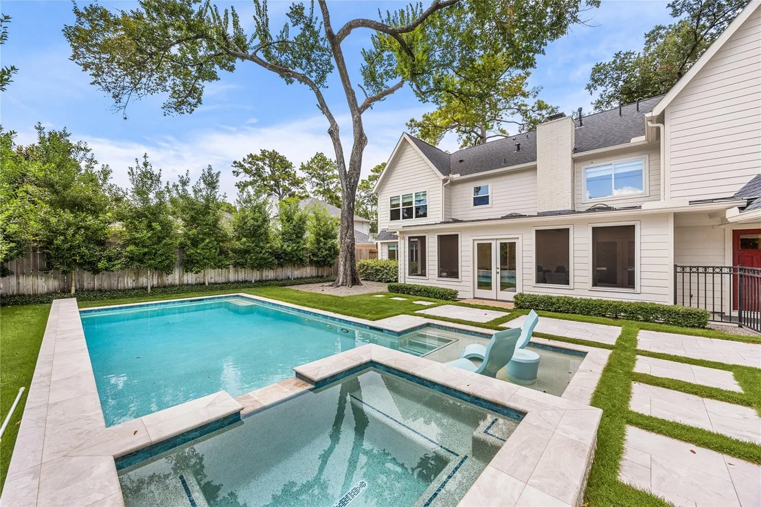 Photo of 14722 River Forest Drive