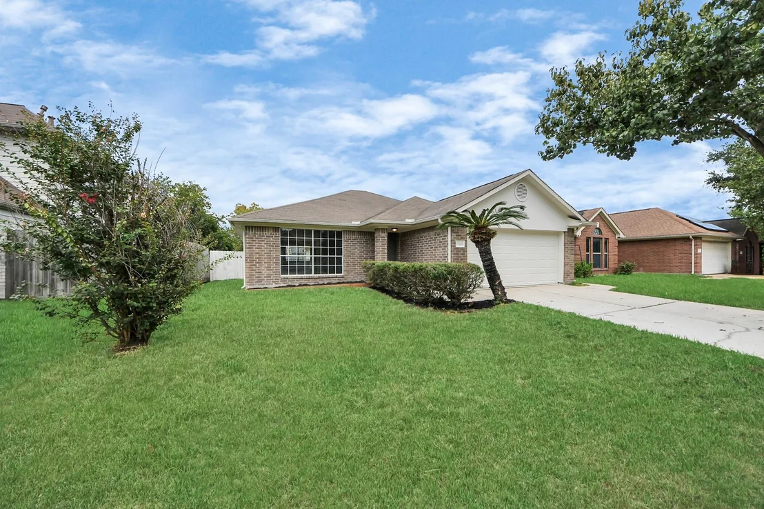 Photo of 15307 Streatham Circle