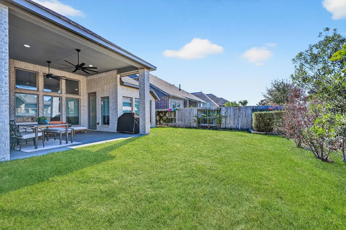 Photo of 25121 Pinebrook Grove Lane