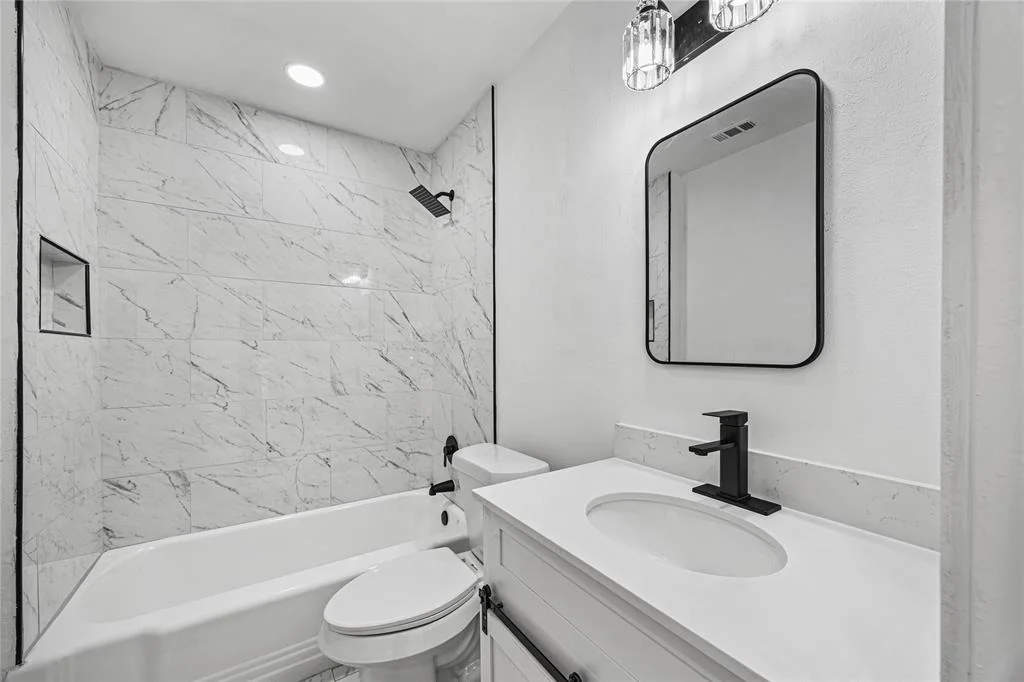 Photo of 2102 Cherry Lane