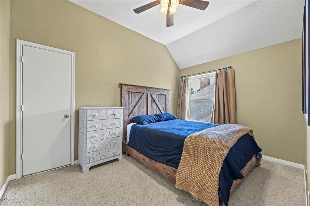 Photo of 1310 Blackthorne Drive