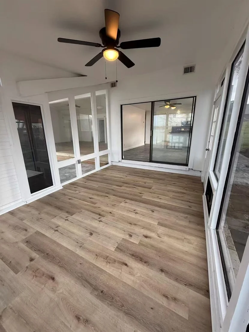 Photo of 1046 Lake View Drive