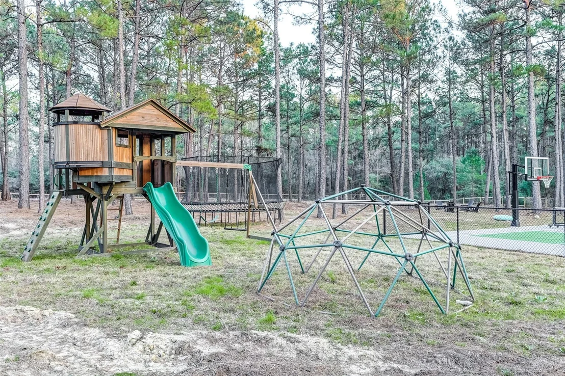 Photo of 15640 Forest Grove Drive